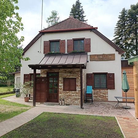 Hotel Hétházpuszta Erdészlak Isztimér Esterno foto