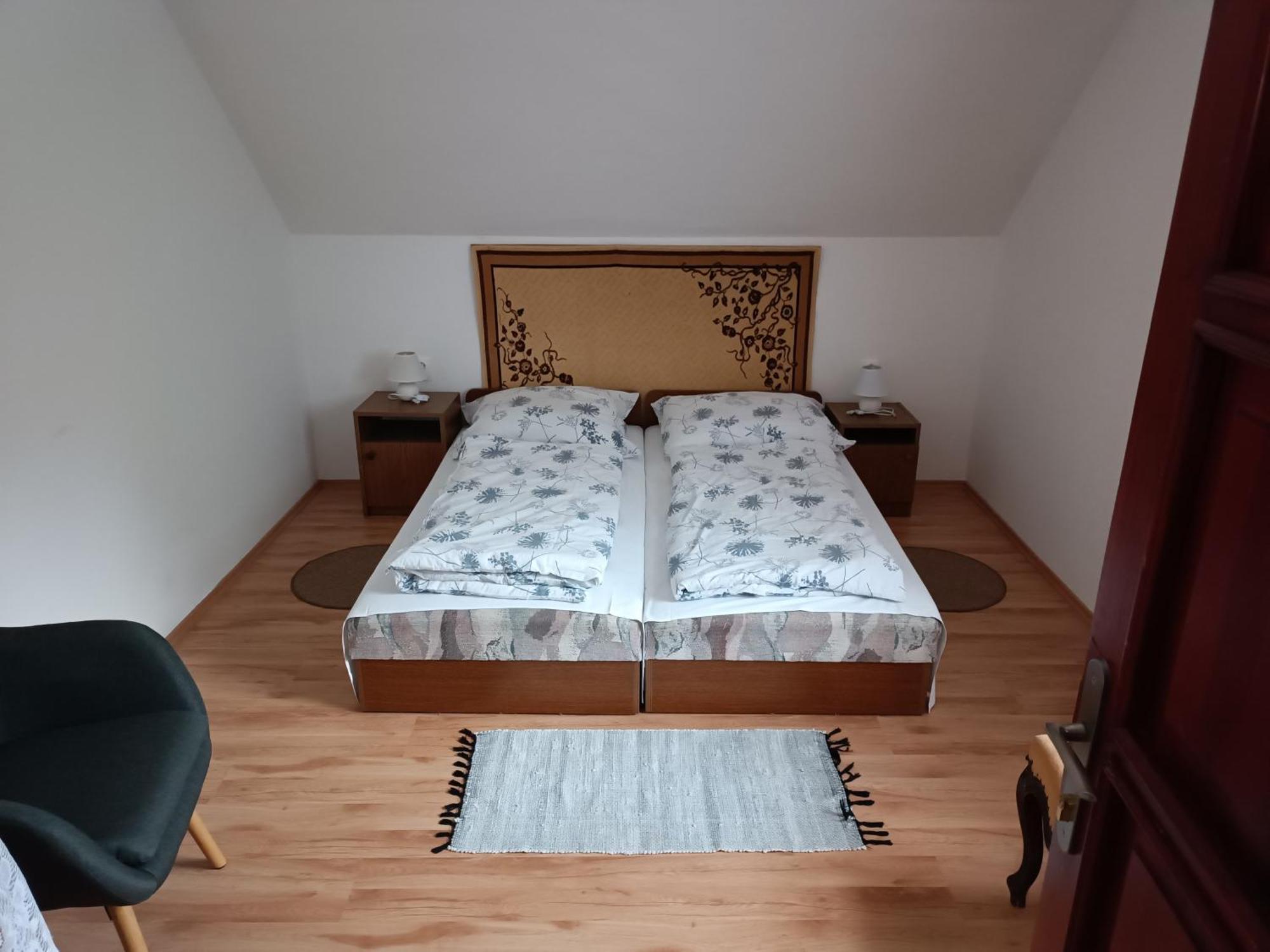 Hotel Hétházpuszta Erdészlak Isztimér Esterno foto